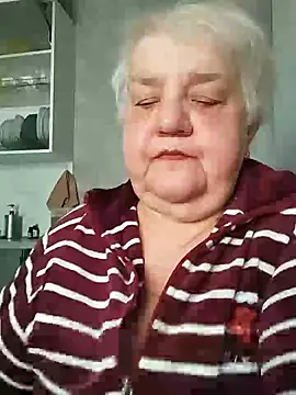 Snapshot of HapinessLovee chatting on April 30, 2026, 7:58 am HapinessLovee online show from April 30, 2026, 7:58 am