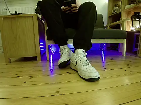 Snapshot of jonas_camboy chatting on December 20, 2025, 3:52 pm jonas camboy online show from December 20, 2025, 3:52 pm