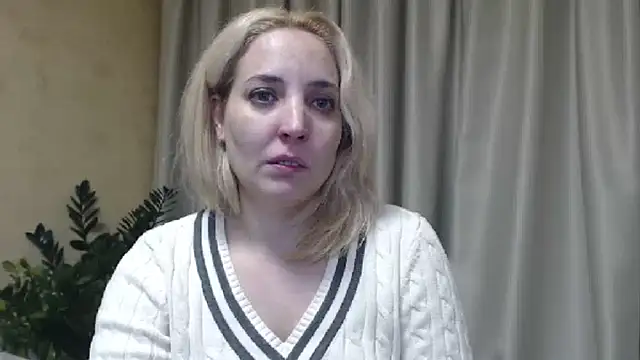 Snapshot of sweetpussy chatting on February 8, 2025, 5:39 pm sweetpussy online show from February 8, 2025, 5:39 pm