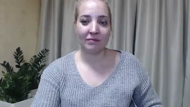 Snapshot of sweetpussy chatting on February 12, 2025, 8:18 pm sweetpussy online show from February 12, 2025, 8:18 pm