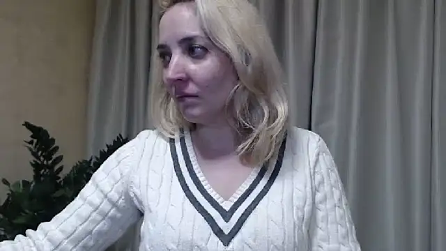 Snapshot of sweetpussy chatting on February 23, 2025, 10:20 pm sweetpussy online show from February 23, 2025, 10:20 pm