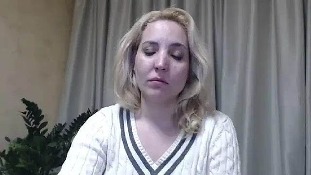 Snapshot of sweetpussy chatting on March 13, 2025, 7:28 pm sweetpussy online show from March 13, 2025, 7:28 pm