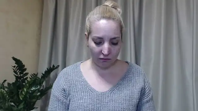 Snapshot of sweetpussy chatting on March 22, 2025, 6:25 pm sweetpussy online show from March 22, 2025, 6:25 pm