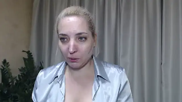 Snapshot of sweetpussy chatting on September 19, 2025, 2:40 pm sweetpussy online show from September 19, 2025, 2:40 pm