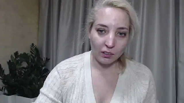 Snapshot of sweetpussy chatting on October 5, 2025, 1:42 pm sweetpussy online show from October 5, 2025, 1:42 pm