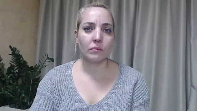 Snapshot of sweetpussy chatting on October 17, 2025, 1:03 pm sweetpussy online show from October 17, 2025, 1:03 pm