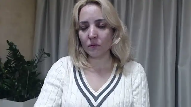 Snapshot of sweetpussy chatting on October 22, 2025, 2:06 pm sweetpussy online show from October 22, 2025, 2:06 pm