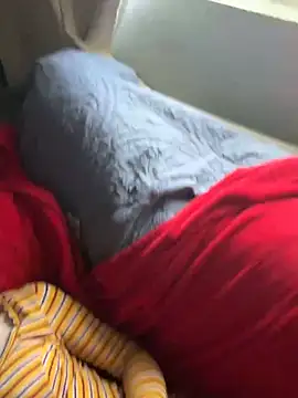 alluringpixie online show from April 13, 2026, 4:12 pm