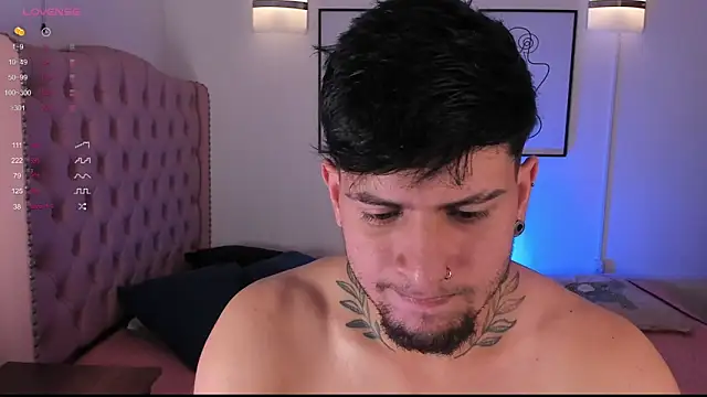 vaalentiino online show from February 26, 2026, 7:35 pm