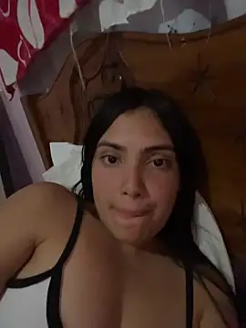 Snapshot of _Laurentt_ chatting on January 14, 2026, 12:27 am Laurentt online show from January 14, 2026, 12:27 am