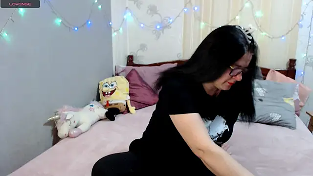 SashaBond online show from December 16, 2025, 8:08 am