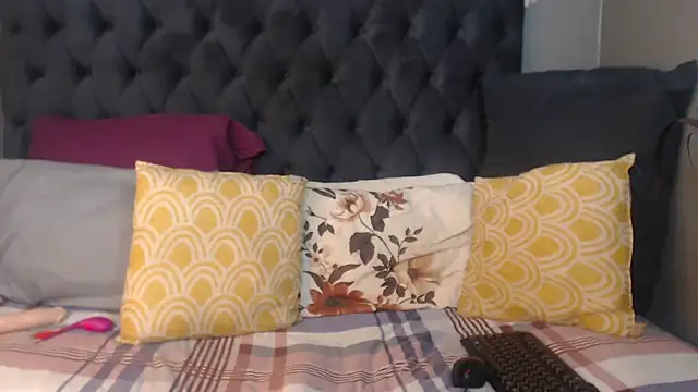 Snapshot of BasellBlue chatting on February 8, 2026, 2:31 pm BasellBlue online show from February 8, 2026, 2:31 pm