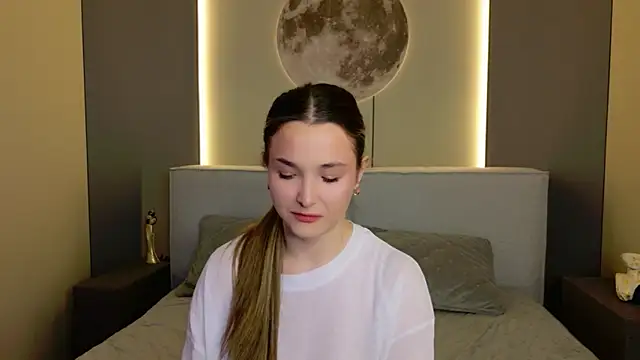 Snapshot of Lina_Sinerz chatting on March 2, 2026, 8:26 pm Lina Sinerz online show from March 2, 2026, 8:26 pm