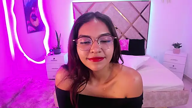 Snapshot of litle_slut chatting on April 1, 2026, 5:08 am litle slut online show from April 1, 2026, 5:08 am