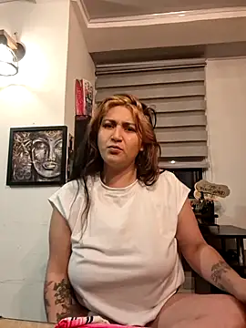 Snapshot of Magenta_Moon chatting on January 13, 2026, 2:50 am Magenta Moon online show from January 13, 2026, 2:50 am