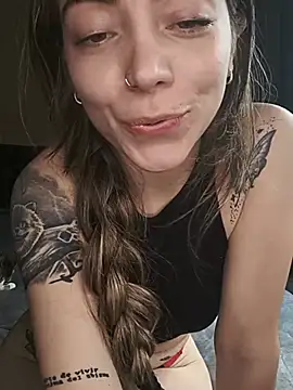 Ceciihot online show from June 2, 2026, 4:53 pm