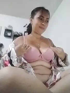 0lucer0 online show from March 24, 2026, 11:04 am