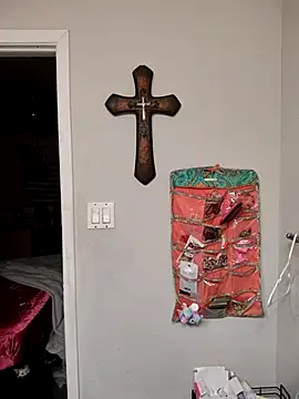 SpiderRose online show from February 10, 2026, 5:44 am