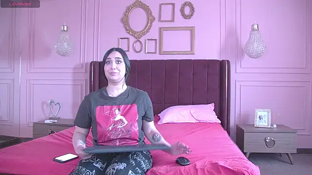 KendallVelvet online show from April 26, 2026, 9:18 am