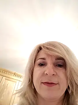 Snapshot of AhlyssaLove1155 chatting on March 9, 2026, 4:49 am AhlyssaLove1155 online show from March 9, 2026, 4:49 am