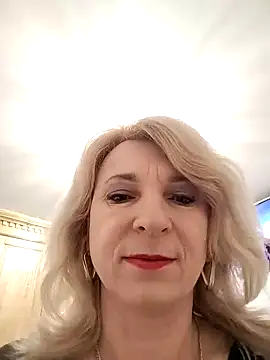 Snapshot of AhlyssaLove1155 chatting on March 19, 2026, 3:10 am AhlyssaLove1155 online show from March 19, 2026, 3:10 am