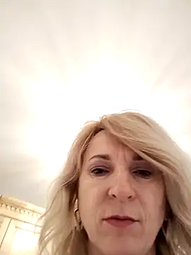 Snapshot of AhlyssaLove1155 chatting on March 23, 2026, 4:38 am AhlyssaLove1155 online show from March 23, 2026, 4:38 am