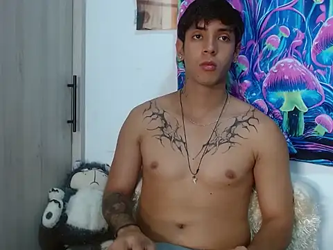 Snapshot of Wolf_light chatting on January 7, 2026, 10:56 pm Wolf light online show from January 7, 2026, 10:56 pm