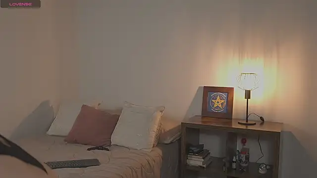 Snapshot of Estefania_Velez chatting on February 8, 2026, 6:33 pm Estefania Velez online show from February 8, 2026, 6:33 pm