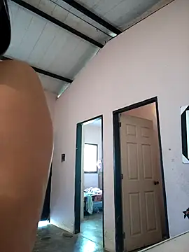 Charlott smi online show from December 18, 2025, 4:35 pm