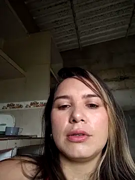 Snapshot of Charlott_smi chatting on April 16, 2026, 5:25 pm Charlott smi online show from April 16, 2026, 5:25 pm