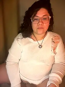 Snapshot of VanesssaMilf_ chatting on February 12, 2026, 3:45 am VanesssaMilf online show from February 12, 2026, 3:45 am