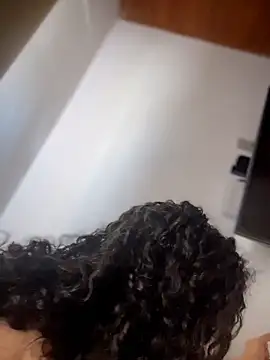 Snapshot of VanesssaMilf_ chatting on February 27, 2026, 4:40 pm VanesssaMilf online show from February 27, 2026, 4:40 pm