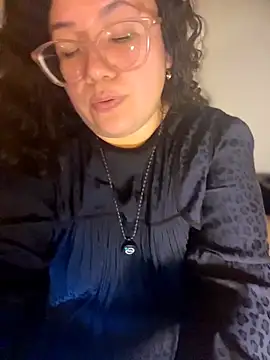 Snapshot of VanesssaMilf_ chatting on March 3, 2026, 1:12 am VanesssaMilf online show from March 3, 2026, 1:12 am