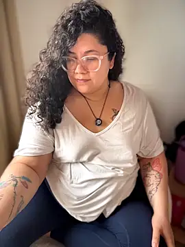 Snapshot of VanesssaMilf_ chatting on March 14, 2026, 1:27 pm VanesssaMilf online show from March 14, 2026, 1:27 pm