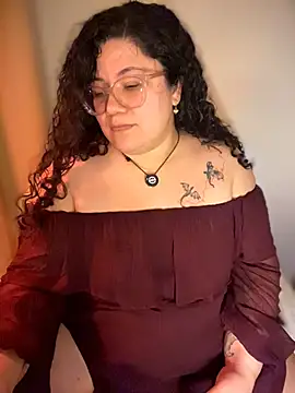 Snapshot of VanesssaMilf_ chatting on March 19, 2026, 11:20 pm VanesssaMilf online show from March 19, 2026, 11:20 pm