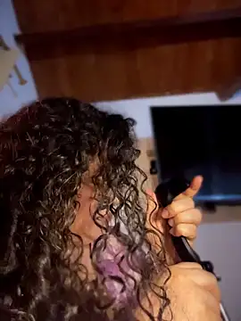 Snapshot of VanesssaMilf_ chatting on April 15, 2026, 3:13 am VanesssaMilf online show from April 15, 2026, 3:13 am