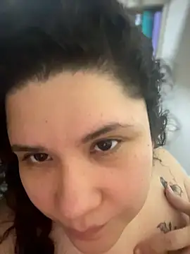 Snapshot of VanesssaMilf_ chatting on April 16, 2026, 12:44 am VanesssaMilf online show from April 16, 2026, 12:44 am