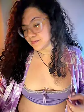 Snapshot of VanesssaMilf_ chatting on May 13, 2026, 7:50 am VanesssaMilf online show from May 13, 2026, 7:50 am