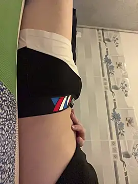 Snapshot of Anhh_Ann chatting on December 17, 2025, 4:13 pm Anhh Ann online show from December 17, 2025, 4:13 pm