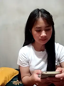 Snapshot of Him_MountainGirl chatting on February 25, 2026, 1:15 am Him MountainGirl online show from February 25, 2026, 1:15 am