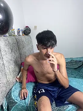 Snapshot of Andycillo chatting on February 12, 2026, 3:01 am Andycillo online show from February 12, 2026, 3:01 am