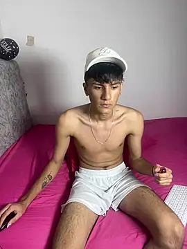 Snapshot of Andycillo chatting on February 18, 2026, 3:02 am Andycillo online show from February 18, 2026, 3:02 am