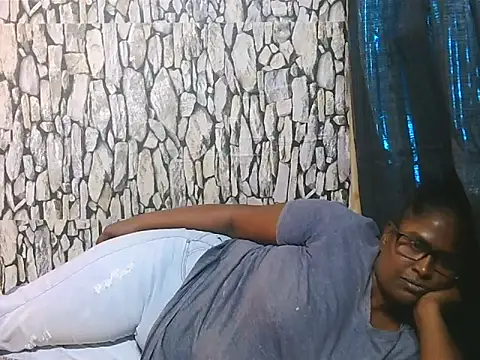 Snapshot of Exotic_indian95 chatting on January 16, 2026, 4:05 am Exotic indian95 online show from January 16, 2026, 4:05 am