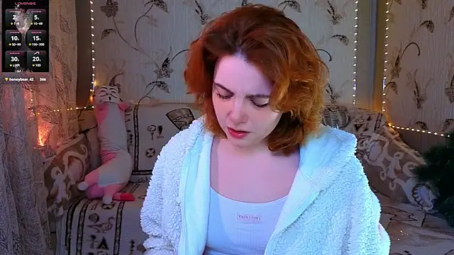 Snapshot of Ari_Meow chatting on February 5, 2026, 6:12 pm Ari Meow online show from February 5, 2026, 6:12 pm