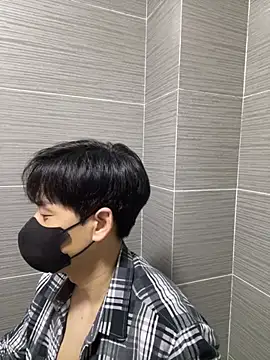 kimze7 online show from February 26, 2026, 3:55 pm