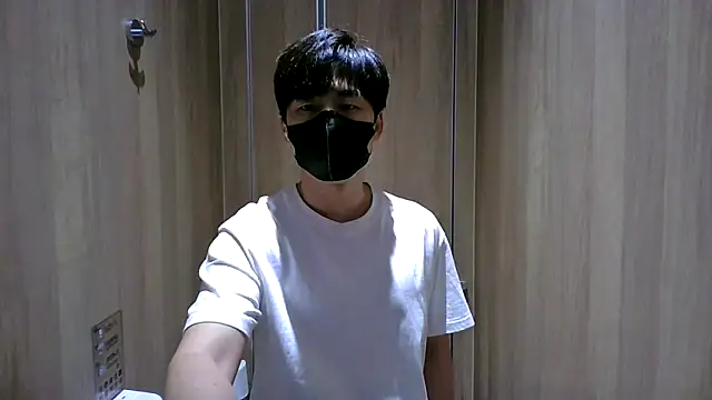 kimze7 online show from March 9, 2026, 6:17 am