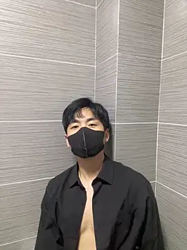 kimze7 online show from April 10, 2026, 2:44 pm