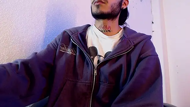 Snapshot of kingdani_hot chatting on December 19, 2025, 2:51 am kingdani hot online show from December 19, 2025, 2:51 am