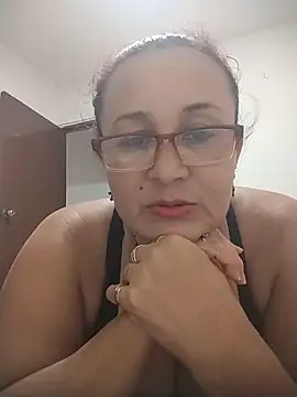 Snapshot of Nini_Love_ chatting on March 5, 2026, 1:23 am Nini Love online show from March 5, 2026, 1:23 am