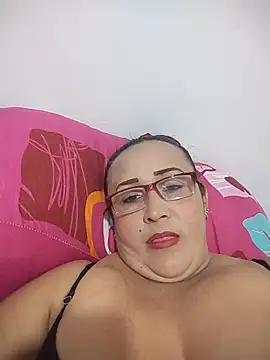 Snapshot of Nini_Love_ chatting on March 9, 2026, 8:57 pm Nini Love online show from March 9, 2026, 8:57 pm